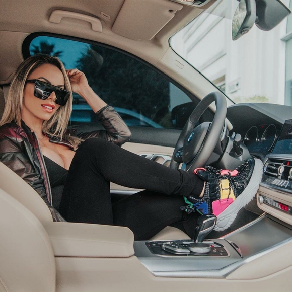 Premium Sneakers - Picture 4 of 6